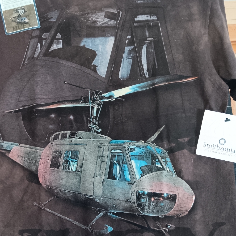 NWT Smithsonian Rare Chopper"Huey"shirt